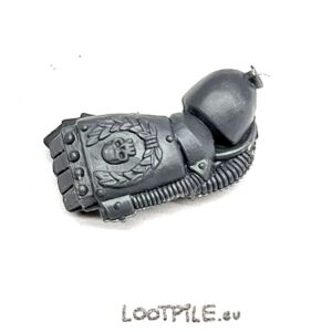 Zamknięty Power Fist Space Marine Mk7 Lewy