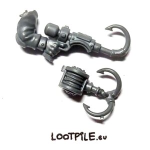 Pistolet z Hakiem Ratlinga, Prawy