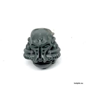Hełm Chaos Space Marine - dziubek B - obrazek 1
