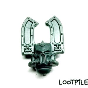 Hełm Berzerkera Khorna B - obrazek 1