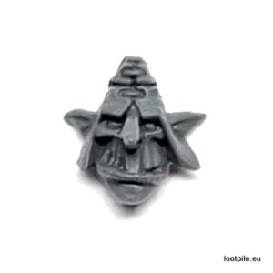 Głowa grota w czapce