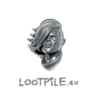 Głowa Szumowiny Kopcowej Kobiet z Zasłoniętym Okiem